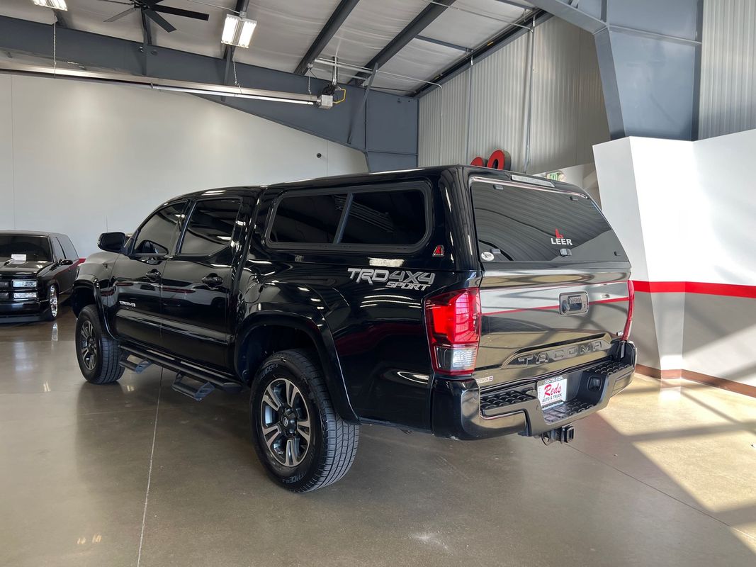 Vehicle image 17 of 113
