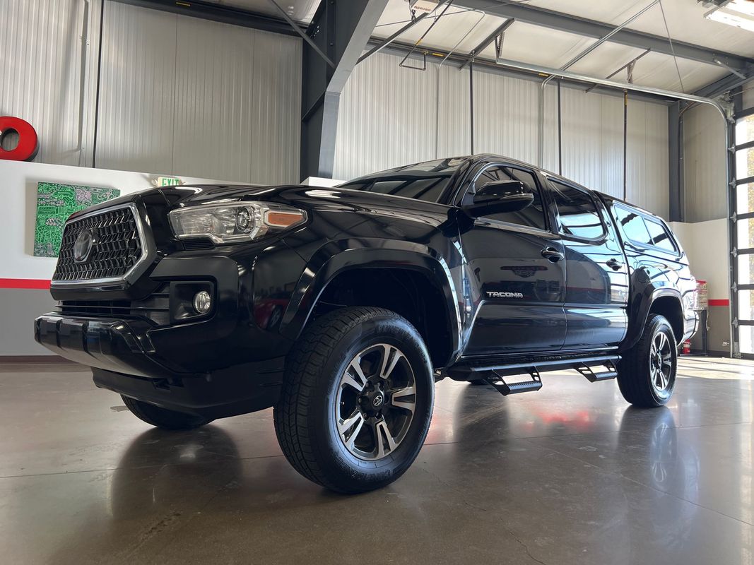 Vehicle image 15 of 113