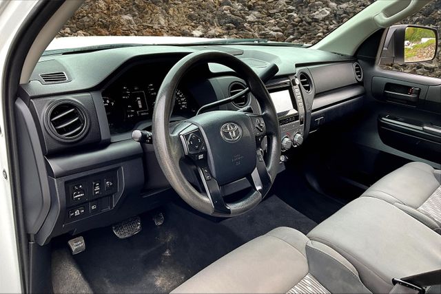 Vehicle image 12 of 32