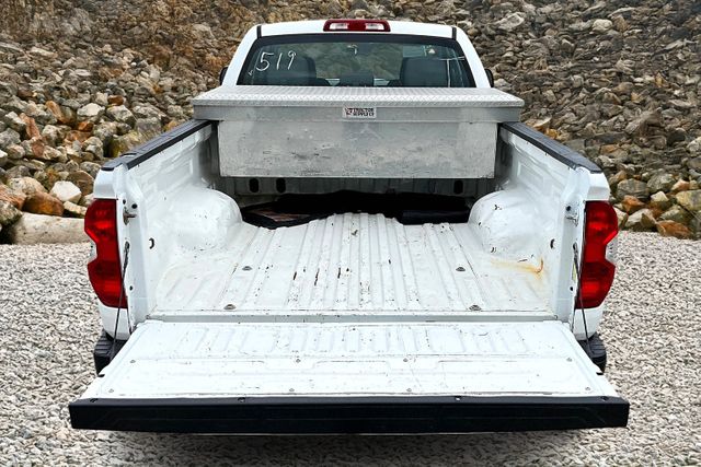 Vehicle image 16 of 32