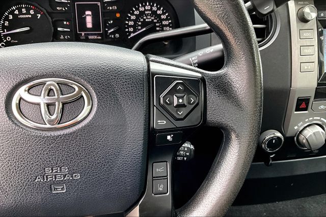 Vehicle image 18 of 32