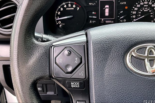 Vehicle image 17 of 32