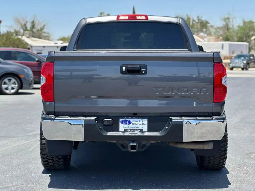 Vehicle image 7 of 26