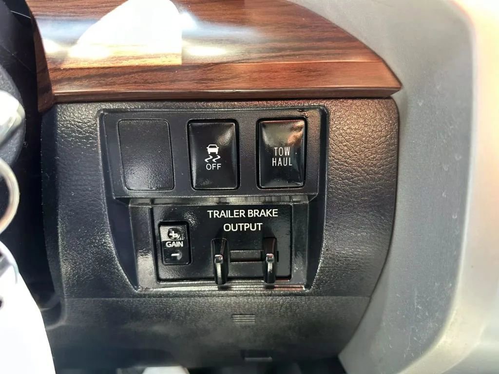Vehicle image 26 of 26