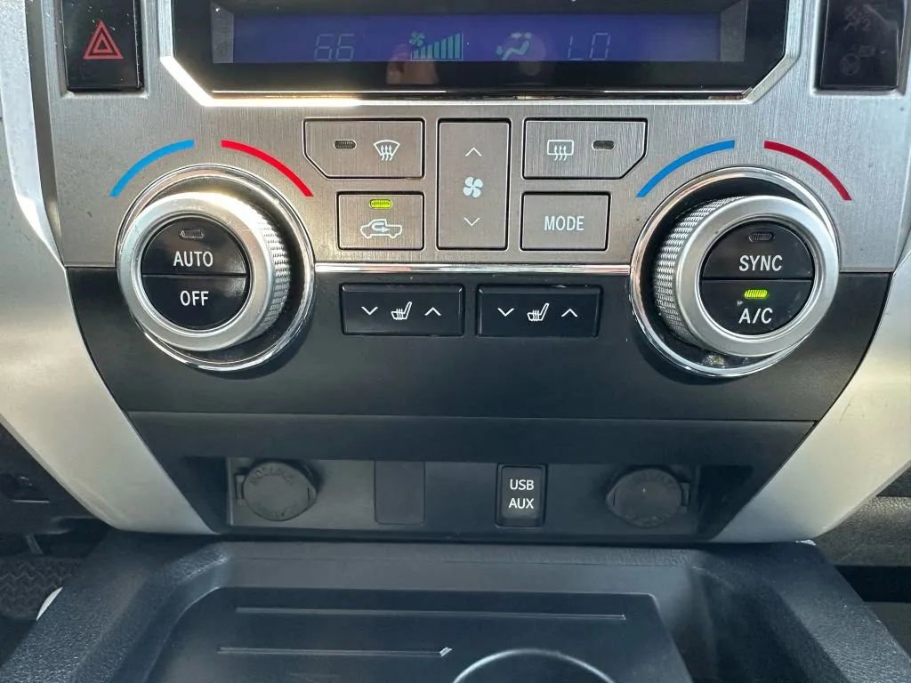 Vehicle image 22 of 26