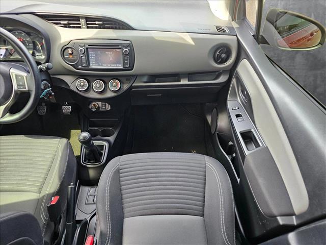 Vehicle image 14 of 26