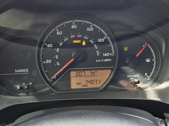 Vehicle image 21 of 26