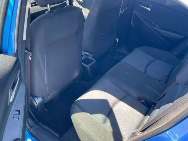 Vehicle image 10 of 14