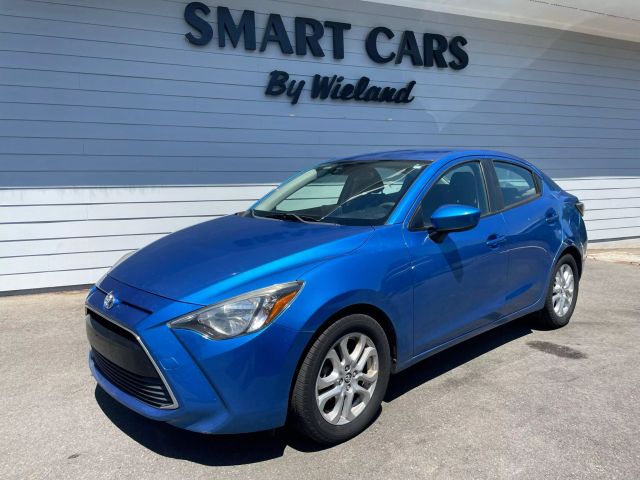 Vehicle image 1 of 14