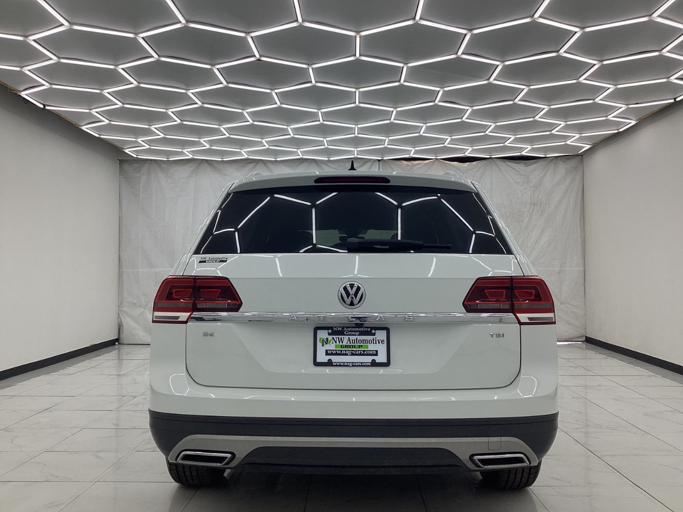2018 Volkswagen Atlas 2.0T SE Technology Image 6 of 50