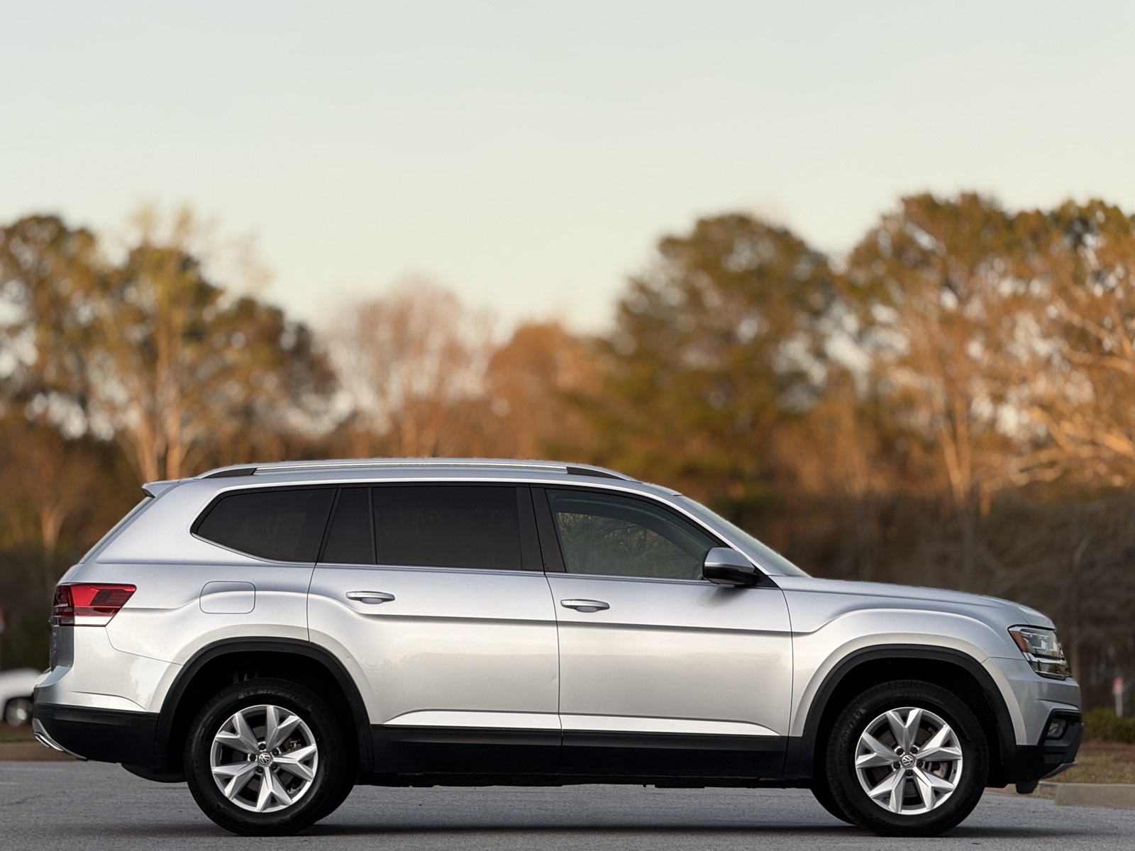 2018 Volkswagen Atlas 3.6L V6 SE Image 6 of 50