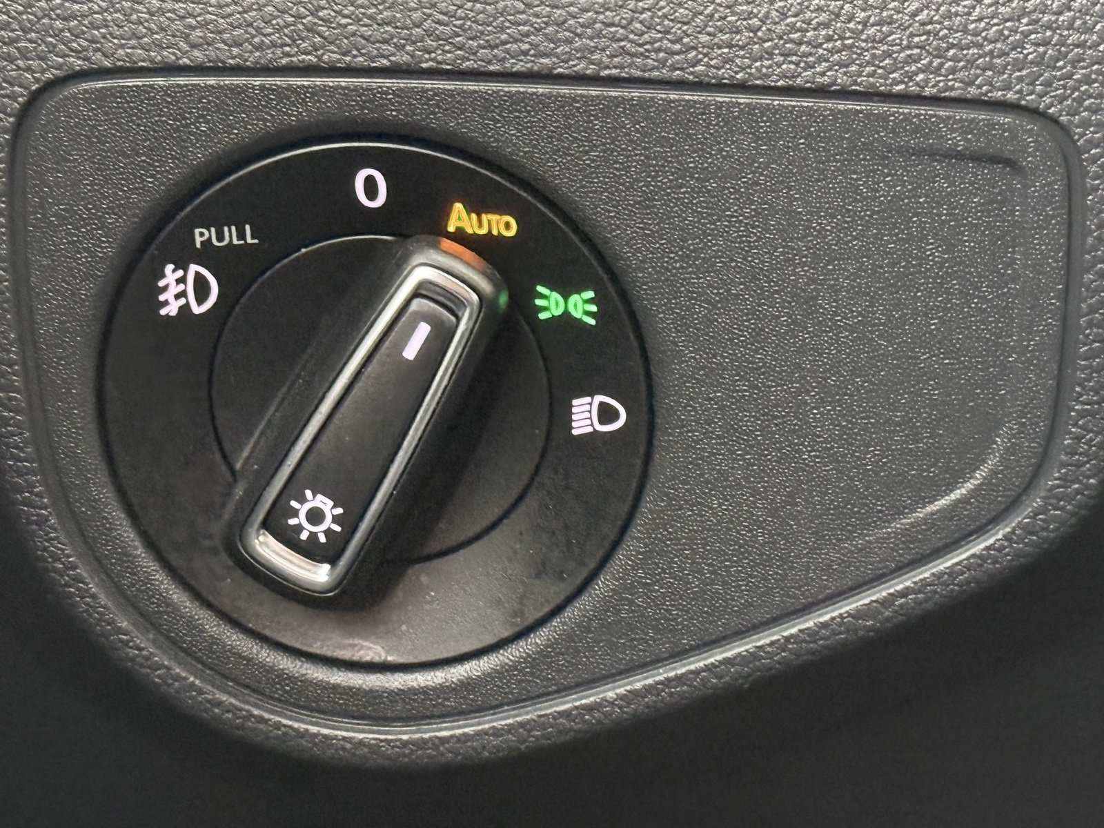 2018 Volkswagen Atlas 3.6L V6 SE Image 27 of 50