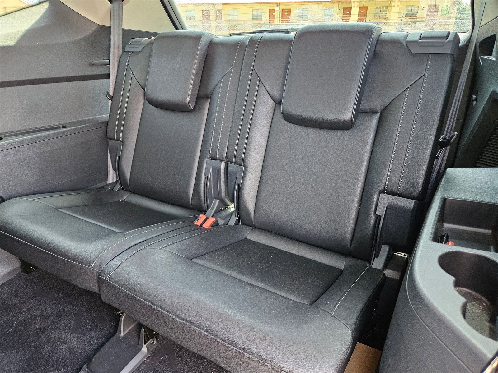 Vehicle image 15 of 30