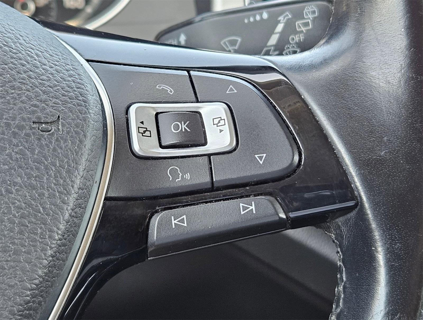 Vehicle image 29 of 30