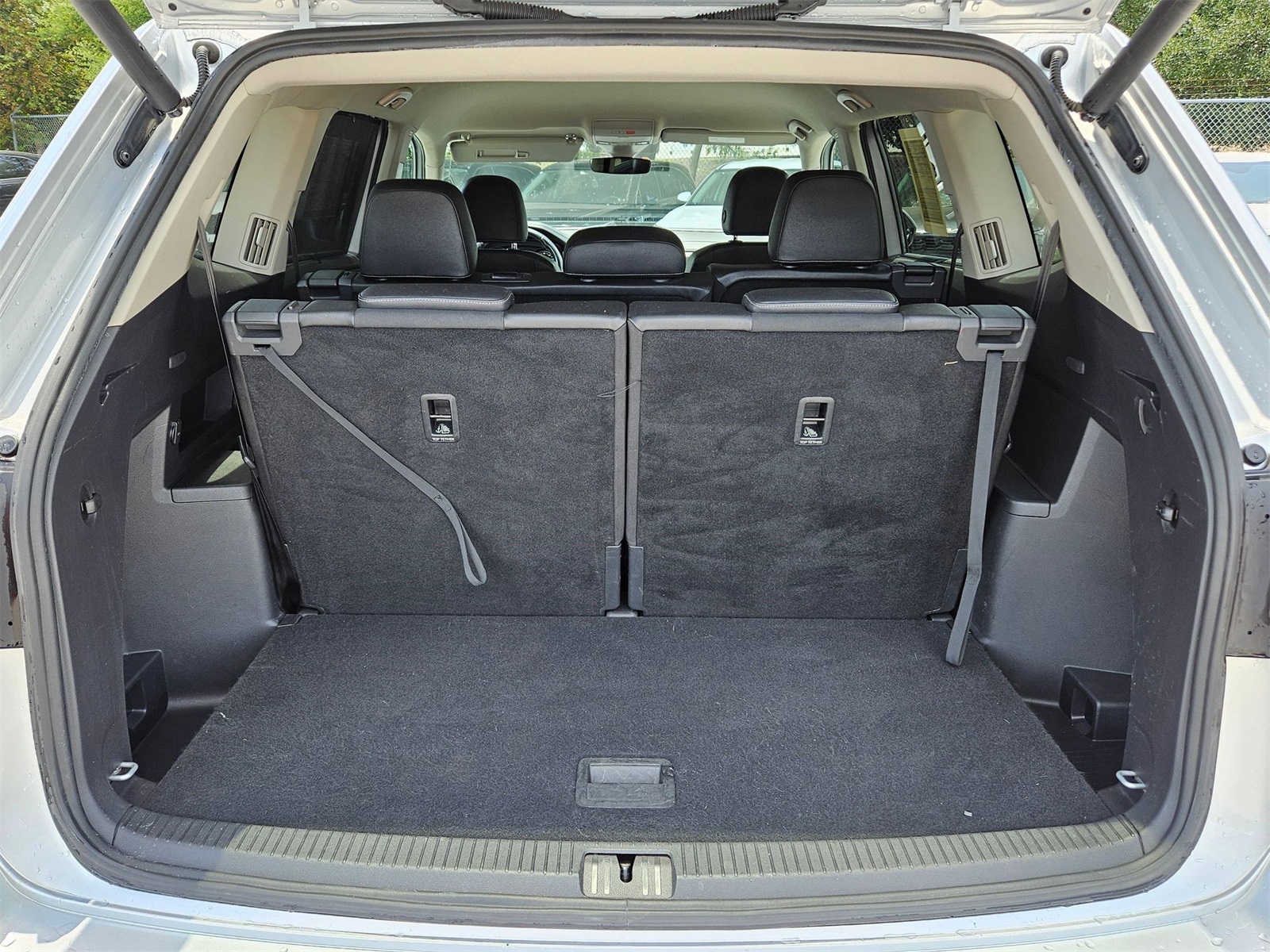 Vehicle image 12 of 30