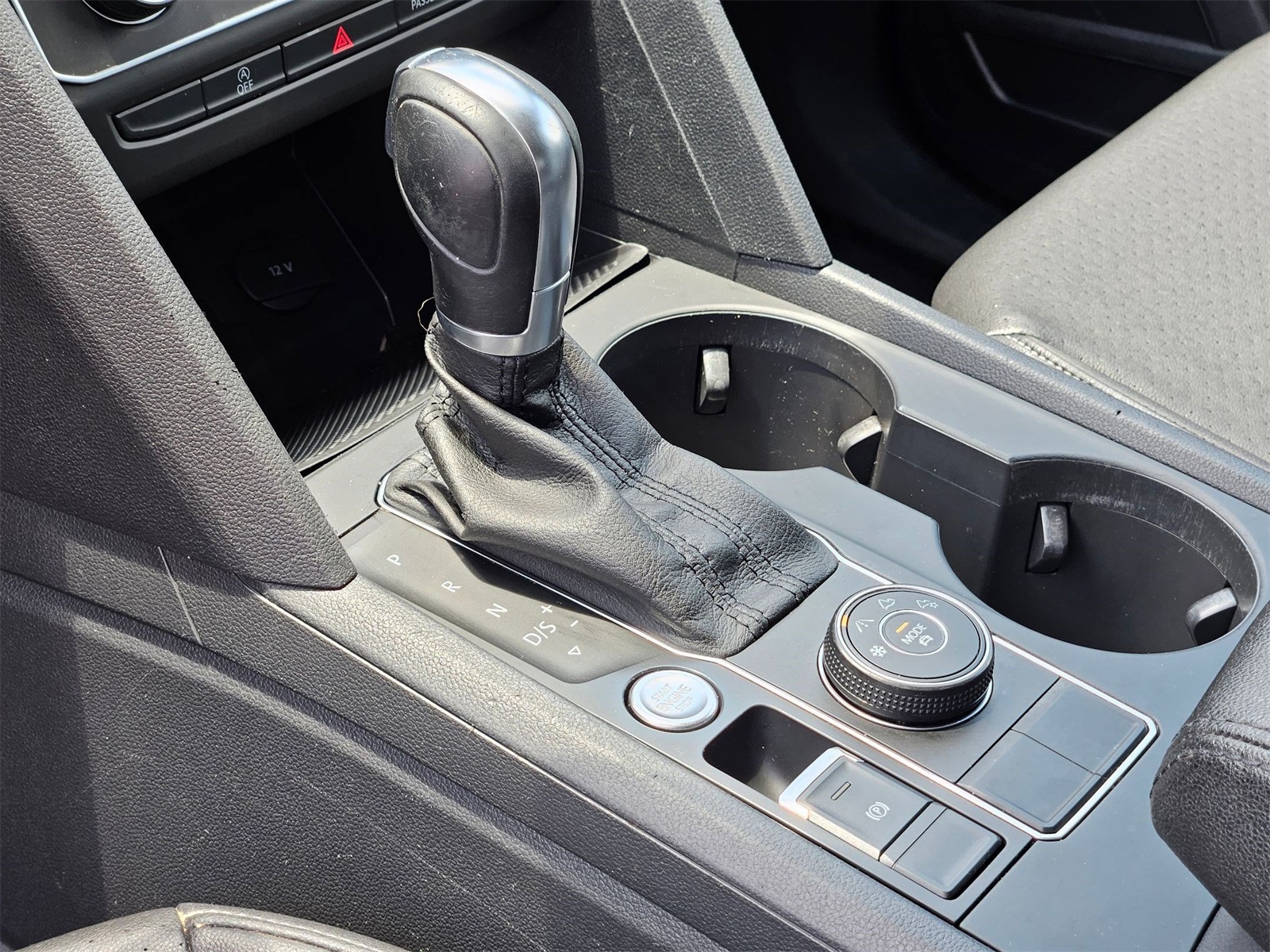 Vehicle image 24 of 30