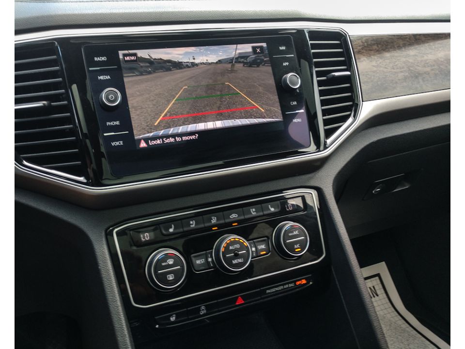 2018 Volkswagen Atlas 3.6L V6 SEL Premium Image 16 of 20