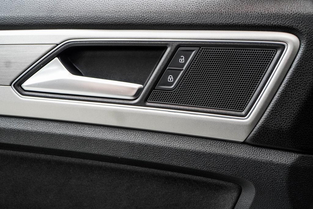 2018 Volkswagen Atlas 3.6L V6 S Image 31 of 44
