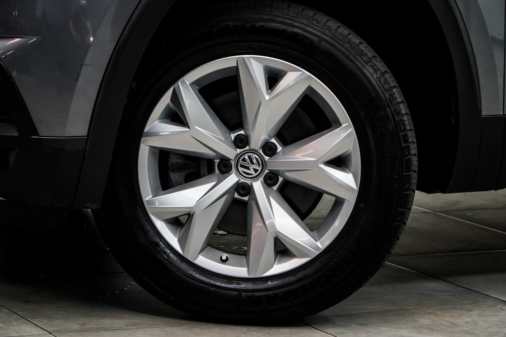 Vehicle image 10 of 43