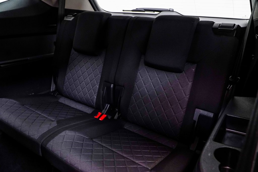Vehicle image 13 of 43