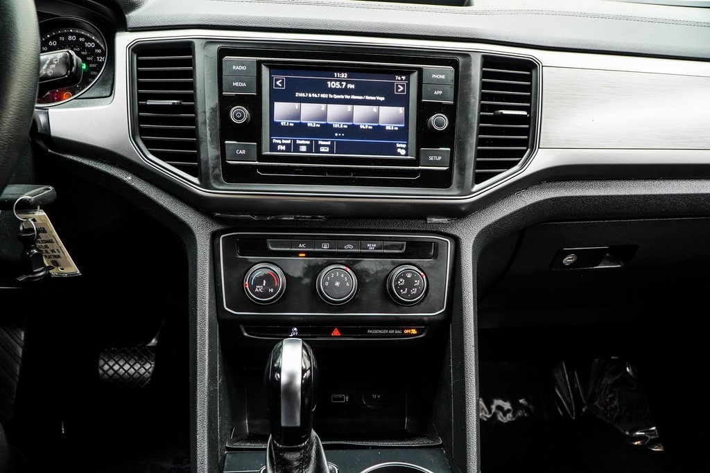Vehicle image 24 of 43