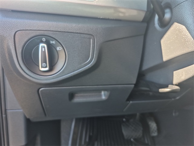 2018 Volkswagen Atlas 3.6L V6 S Image 23 of 30