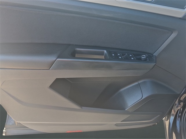 2018 Volkswagen Atlas 3.6L V6 S Image 21 of 30
