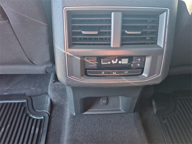2018 Volkswagen Atlas 3.6L V6 S Image 24 of 30