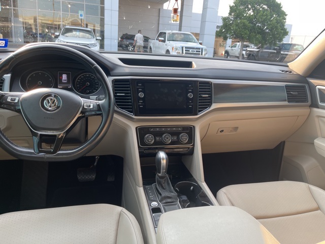 Vehicle image 7 of 14