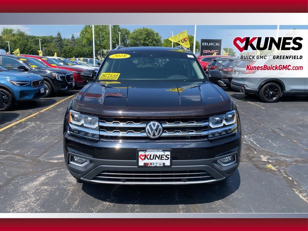 2018 Volkswagen Atlas 3.6L V6 SEL Image 2 of 46