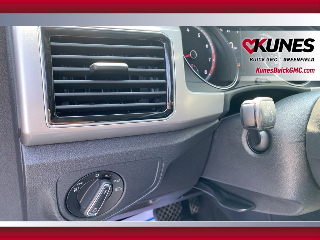2018 Volkswagen Atlas 3.6L V6 SEL Image 32 of 46