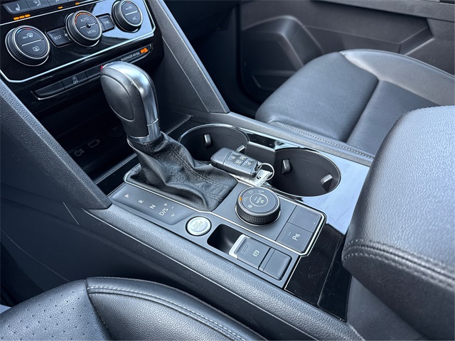 Vehicle image 26 of 37