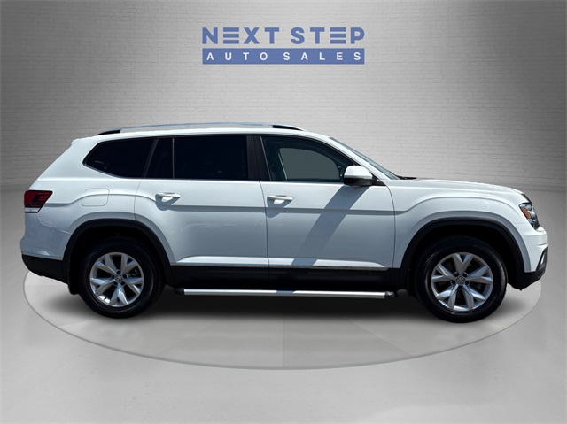 Vehicle image 4 of 37