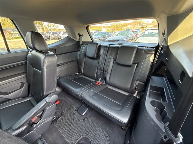 Vehicle image 16 of 37