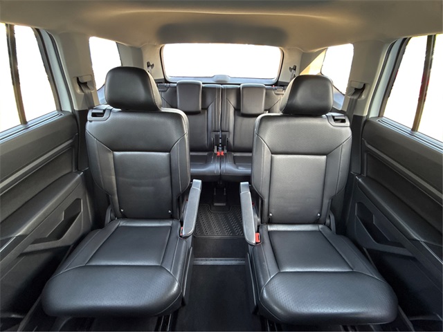 Vehicle image 13 of 37