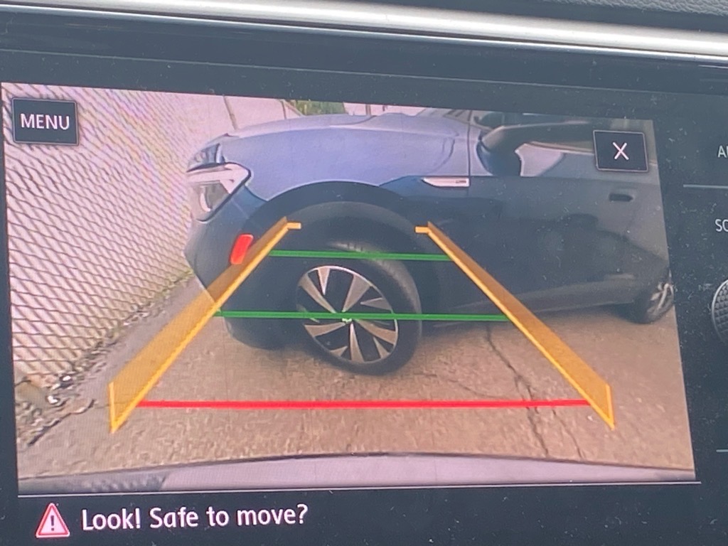 2018 Volkswagen Atlas 3.6L V6 SEL Image 9 of 19