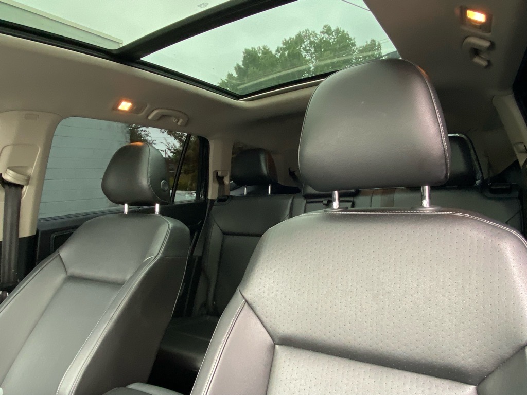 2018 Volkswagen Atlas 3.6L V6 SEL Image 4 of 19