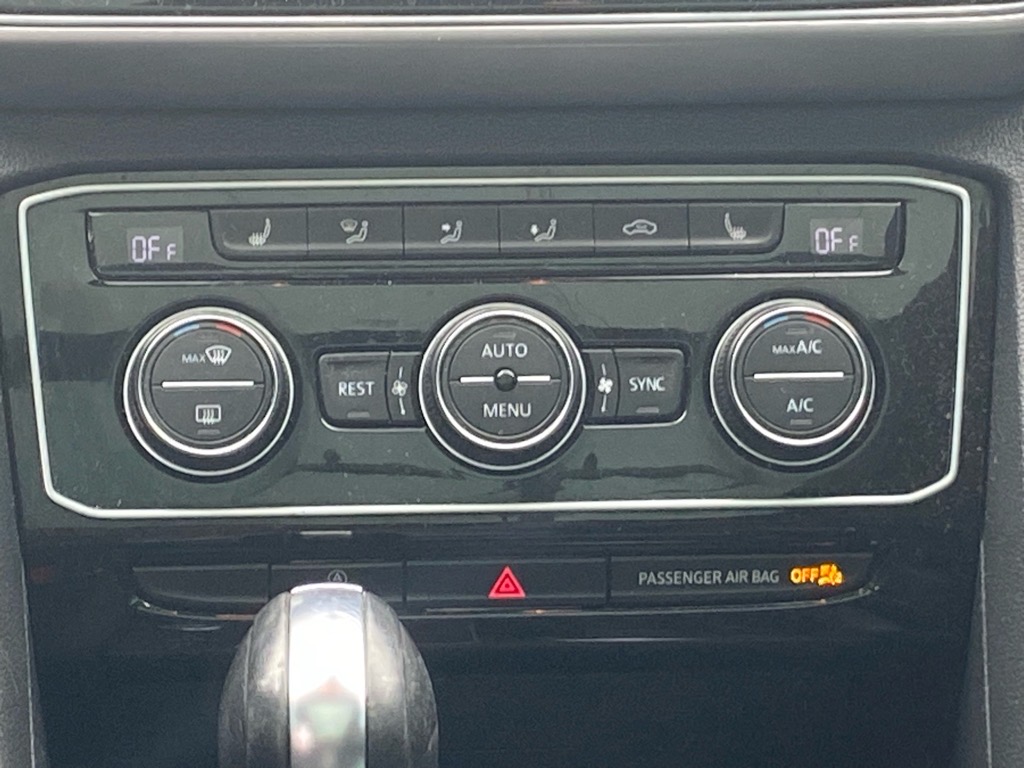 2018 Volkswagen Atlas 3.6L V6 SEL Image 17 of 19