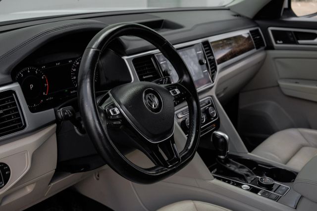 2018 Volkswagen Atlas 3.6L V6 SEL Premium Image 14 of 26
