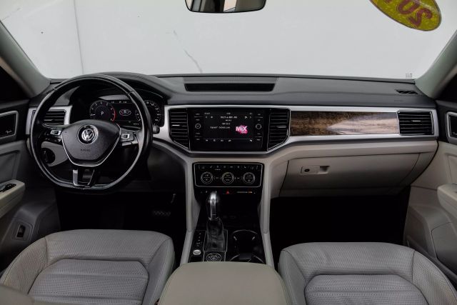 2018 Volkswagen Atlas 3.6L V6 SEL Premium Image 13 of 26