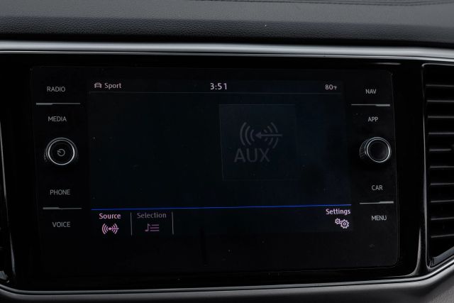 2018 Volkswagen Atlas 3.6L V6 SEL Premium Image 16 of 26