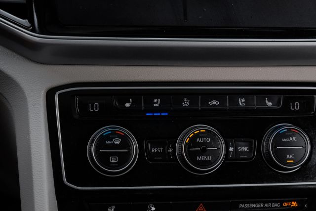 2018 Volkswagen Atlas 3.6L V6 SEL Premium Image 23 of 26