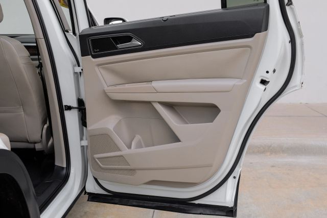 2018 Volkswagen Atlas 3.6L V6 SEL Premium Image 12 of 26
