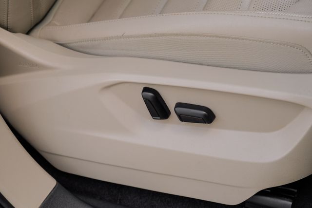 2018 Volkswagen Atlas 3.6L V6 SEL Premium Image 22 of 26