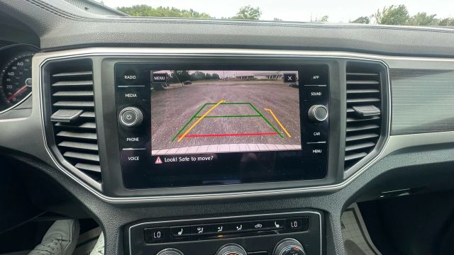 2018 Volkswagen Atlas 3.6L V6 SE Technology Image 17 of 35