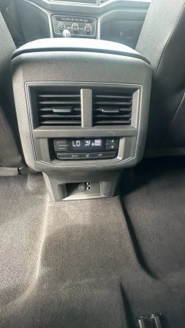 2018 Volkswagen Atlas 3.6L V6 SE Technology Image 26 of 35