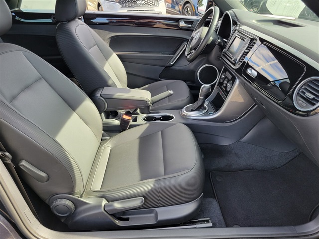 2018 Volkswagen Beetle S Image 13 of 24