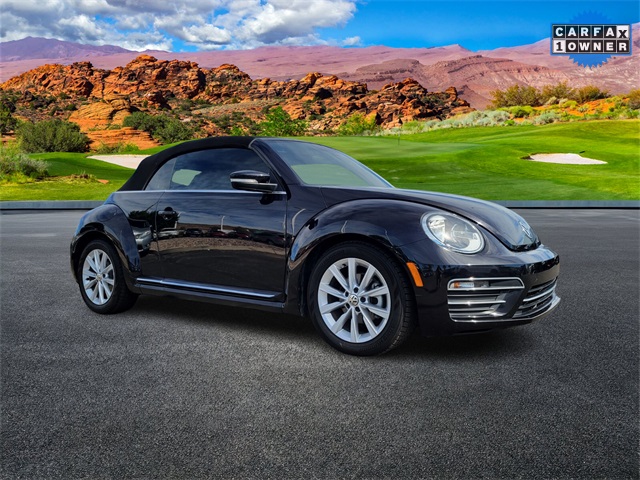 2018 Volkswagen Beetle S Image 3 of 24