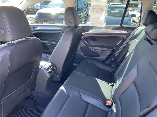 Vehicle image 17 of 25