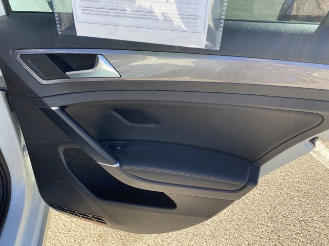 Vehicle image 22 of 25